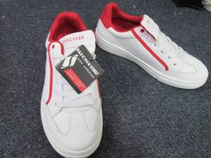 lot 333 image: Skechers Los Angelos Ladies Size 6 ...