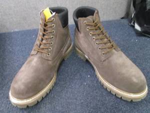 lot 338 image: Chinook Worker Boots Mens Size 11....