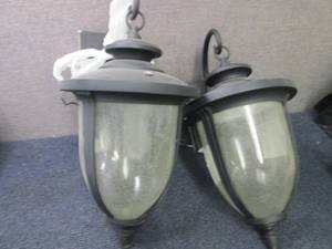 lot 386 image: Set of 2 Outdoor Lanterns...