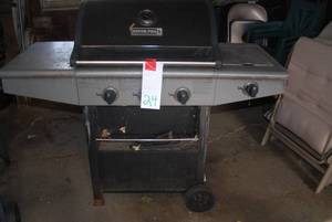 Savor Pro propane grill with 3 burn...