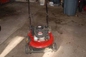 MTD 21 cutting width push mower. S...