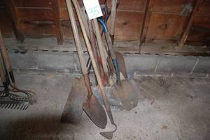 Many different style shovels (see p...