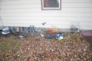 Outdoor Decor, many figurines and s...