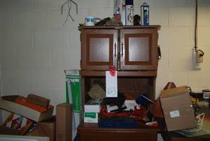 Cabinet plus contents 26.7517...