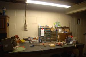 Contents of work bench includes sma...