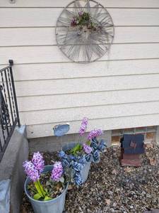 Outdoor Planters with faux Floral p...