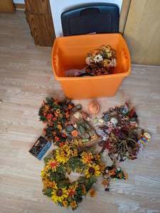 Covered Tote Filled with Autumn Har...