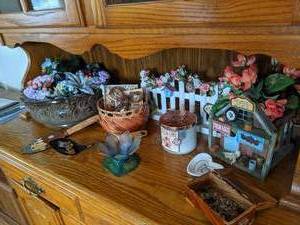 Wooden Decorative Birdhouse flower ...
