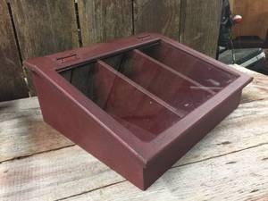 lot 91 image: Vintage Look Countertop Display Cabinet