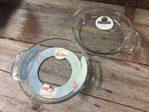 lot 23 image: 50 Years Commemorating Fire-King Pie Plates