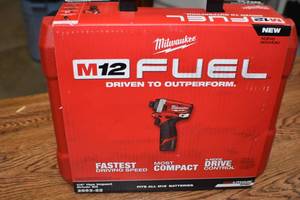 Milwaukee 14 hex impact driver kit