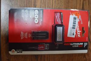 Milwaukee redlihtum usb headlamp