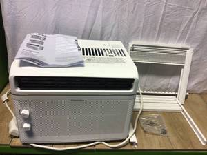 Toshiba Window Air Conditioner 1015 (5000BTU) Customer Returns See Pictures