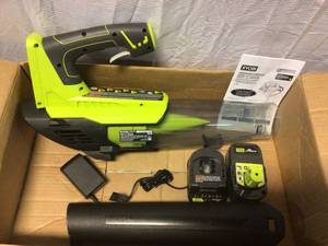 RYOBI Reconditioned ONE 18V 100 MPH 280 CFM Cordless Leaf Blower with 4.0 Ah Battery and Charger Customer Returns See Pictures