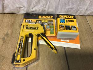 DEWALT 5 in 1 Multi-Tacker Stapler and Brad Nailer Multi-Tool Customer Returns See Pictures
