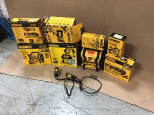 Lot of DEWALT Watt Portable Car Power Inverter with Triple USB Ports Customer Returns See Pictures