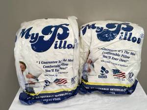 lot 981 image: MyPillow Bundle