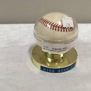 lot 997 image: Signed Mike Schimdt Baseball