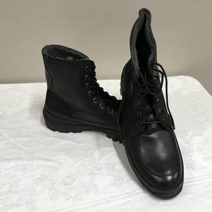 lot 1008 image: Kenneth Cole Boots