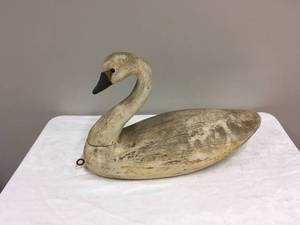 lot 1017 image: Big Sky Carvers White Goose