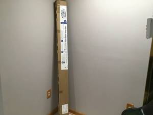lot 1040 image: SnowJoe Roof Rake