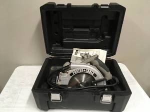 lot 1044 image: Porter Cable Circular Saw