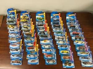 lot 1049 image: Hot Wheels Lot 4
