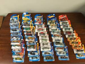 lot 1051 image: Hot Wheels Lot 6