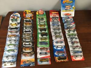 lot 1052 image: Hot Wheels Lot 7