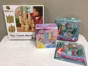 lot 962 image: Toy Lot 2