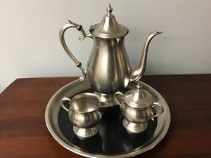 lot 310 image: Provincetown Pewterlite Teapot set