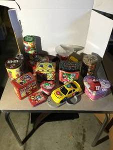 Box of M&M items