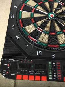 Electronic dart board