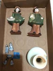 ceramic 2 x figurines and vase and wooden stand and native set