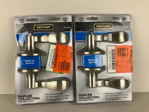 NEW Defiant Bed & Bath Door Handles (2 Units)