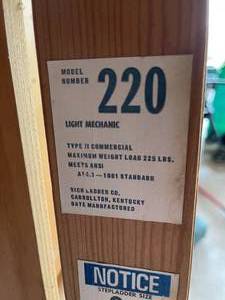 lot 112 image: Light Mechanic 8 Foot Wooden Step Ladder