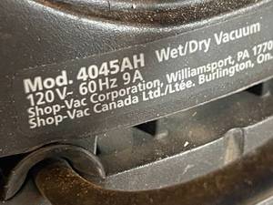 lot 124 image: 4.5 HP Wet  Dry Shop Vac