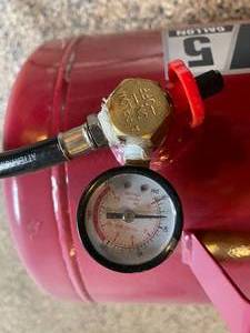 lot 125 image: Tool Shop 5 Gallon Portable Air Tank