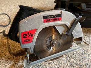 lot 129 image: Craftsman 2 18 HP 7.5 Inch Circular Saw With Case