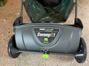 lot 156 image: Yard Wise Sweep It Tool