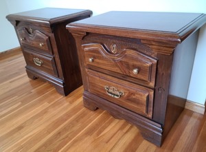 lot 6 image: Pair of Wood Nightstands