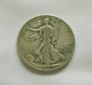 lot 20 image: 1942 Walking Liberty Half Dollar