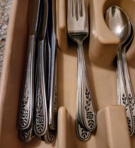 lot 41 image: Assorted Flatware