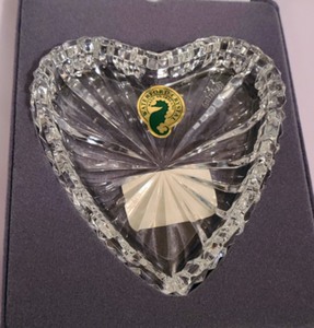 lot 44 image: Waterford Crystal Heart Ring Dish