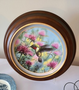 lot 50 image: Vintage Painted Dishes