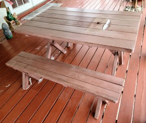 lot 60 image: Picnic Table