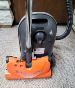 lot 173 image: Kenmore Vacuum