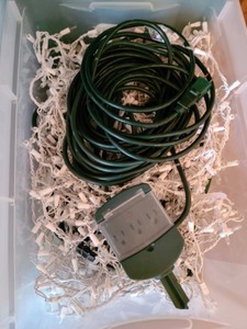 lot 178 image: Outdoor Holiday Lights