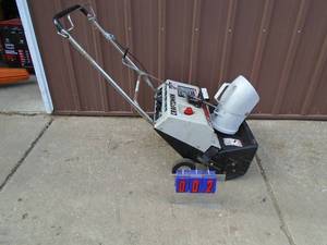 Craftsman 320 snow thrower with electric start. Good used conditon. Tested & works. As shown.
