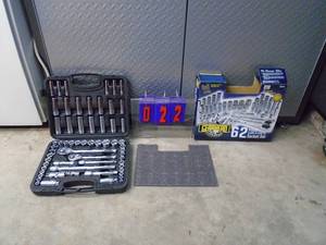 Gear Head 62 piece 38 - 12 socket set. New in box. Lifetime warranty. Was a show display. As shown.